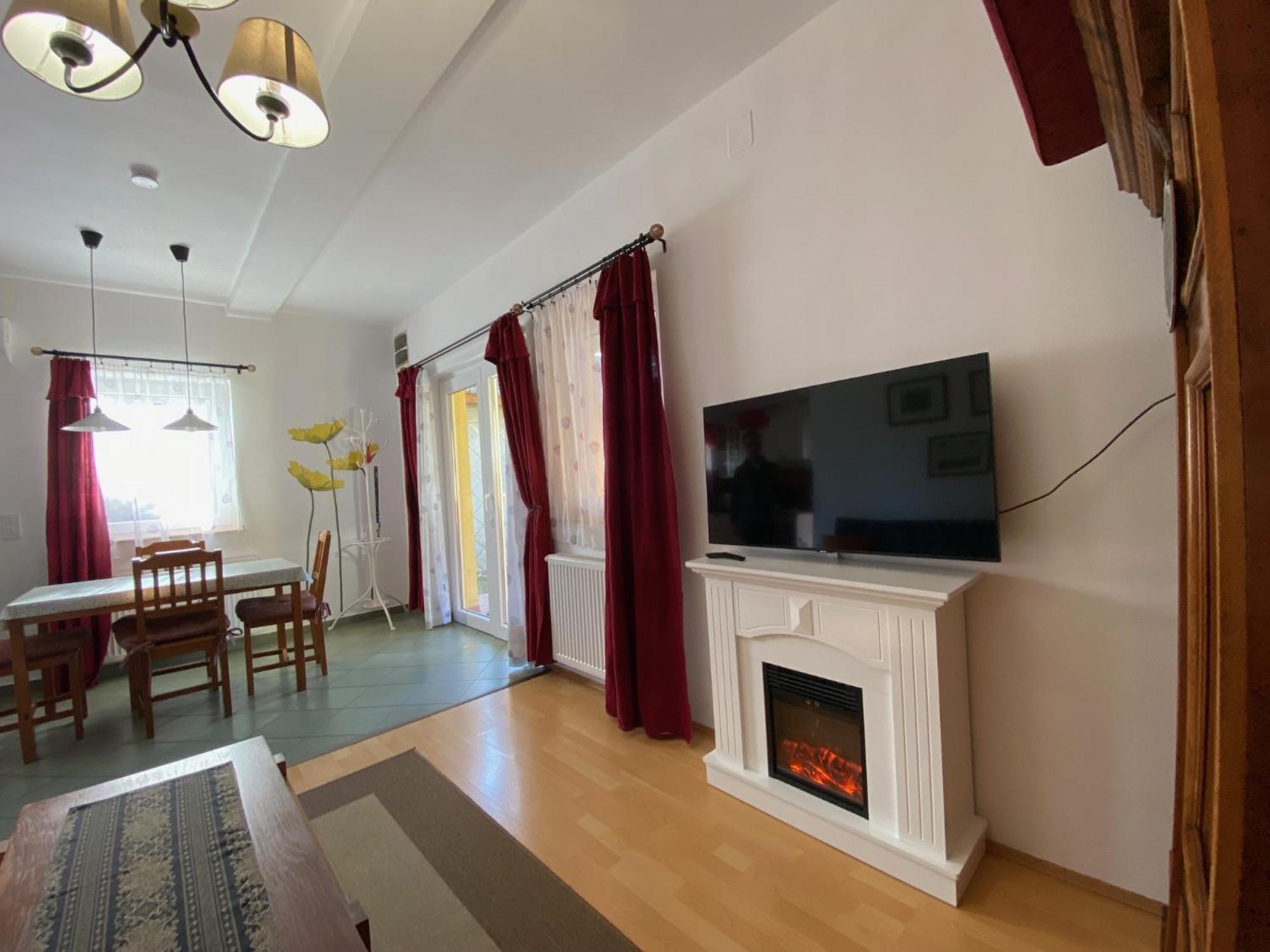 Villa Elisa Vonyarcvashegy Buitenkant foto